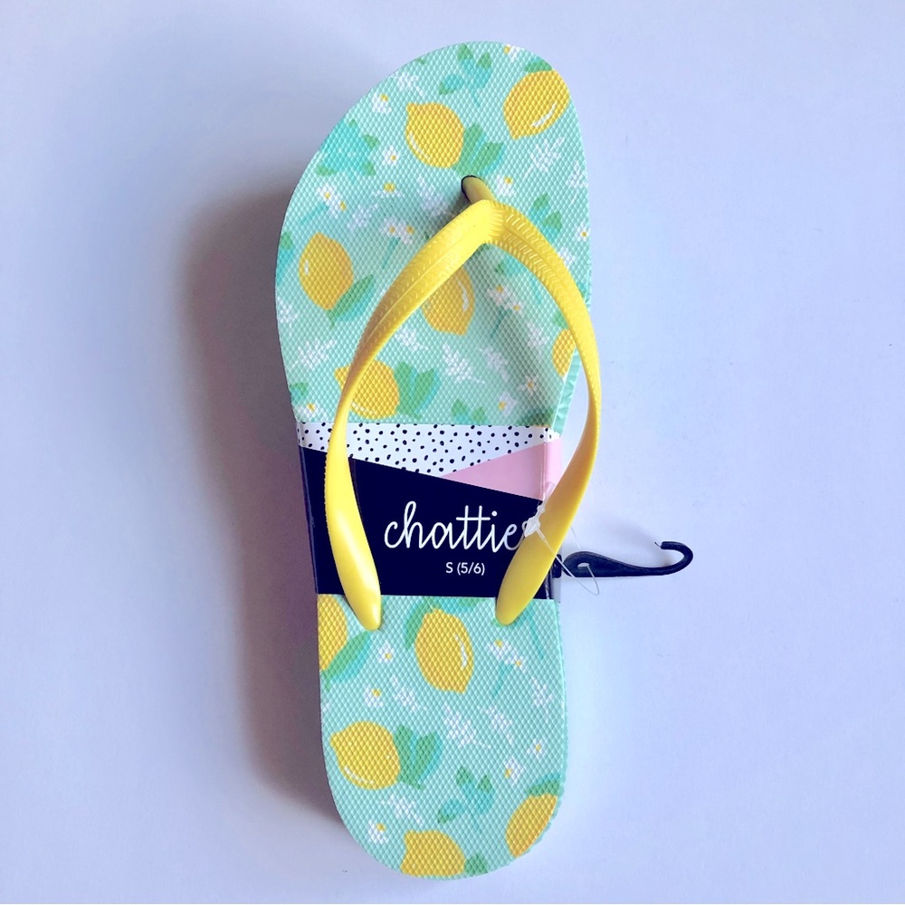 3/$15 LEMONS Flip Flops Sandals Yellow Small Size 5 / 6 Women’s NEW